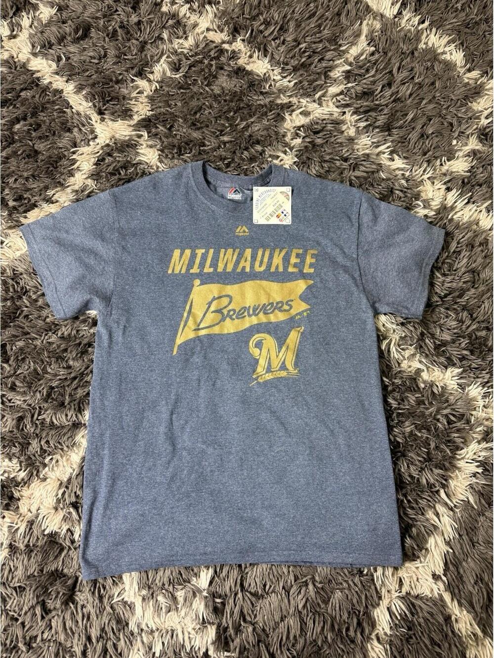 Milwaukee Brewers T Shirt Men’s Medium Majestic Gray Short Sleeve NWT